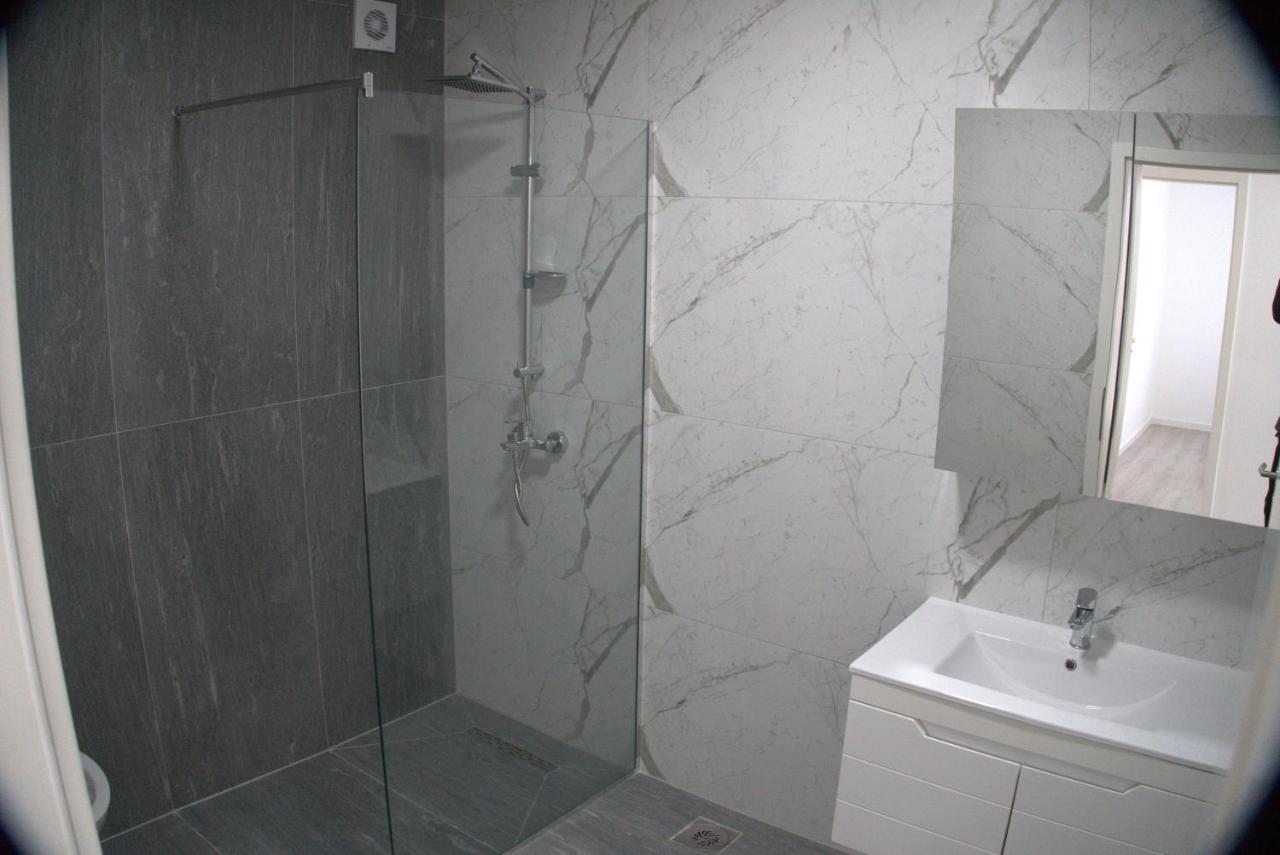 City Hotel Урошевац Экстерьер фото