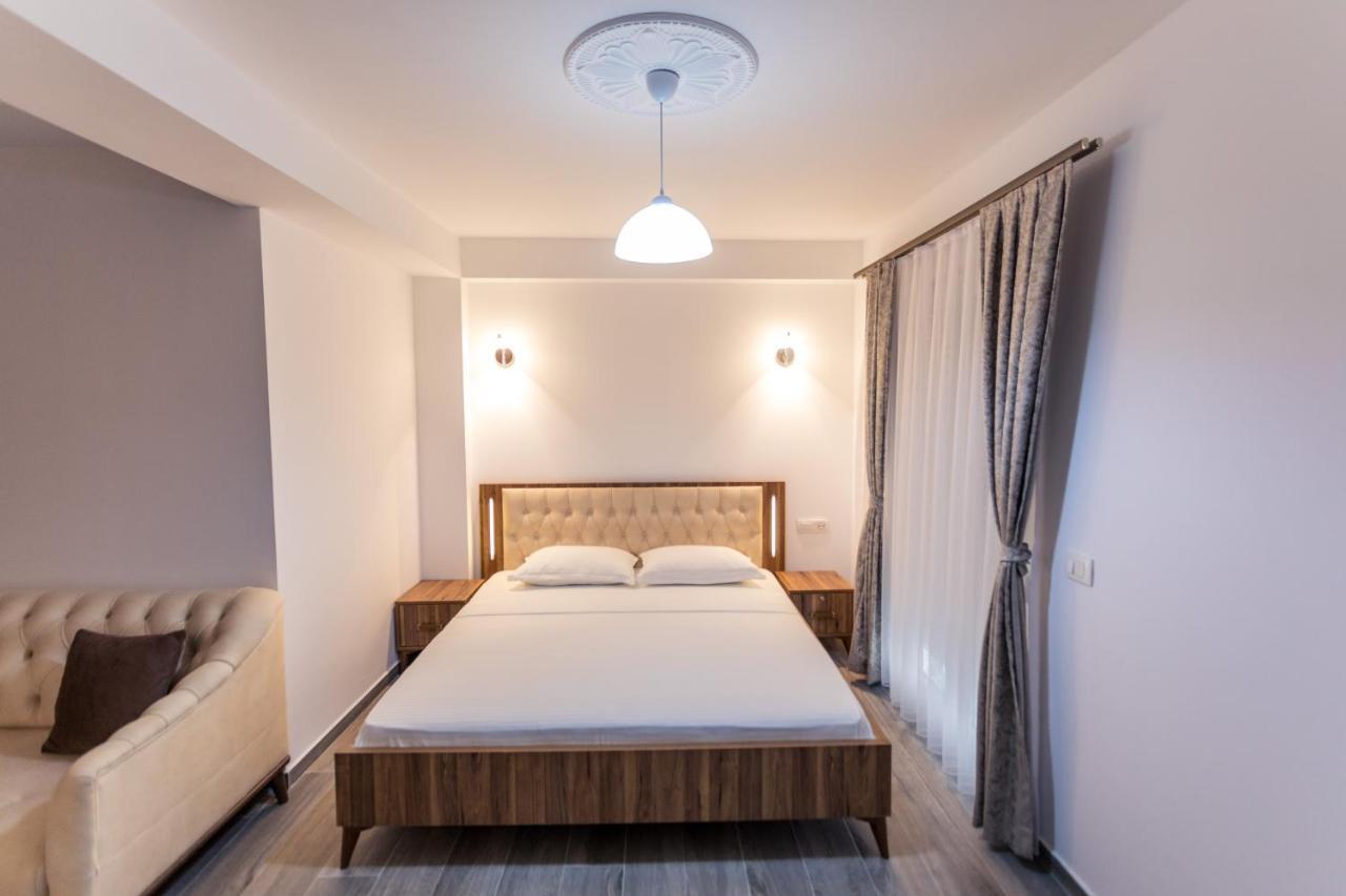 City Hotel Урошевац Экстерьер фото
