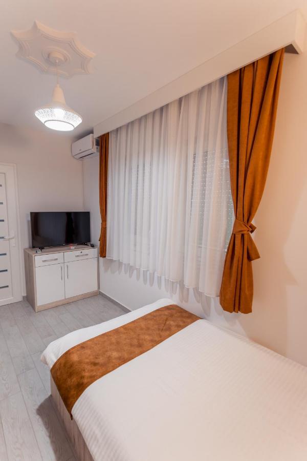 City Hotel Урошевац Экстерьер фото