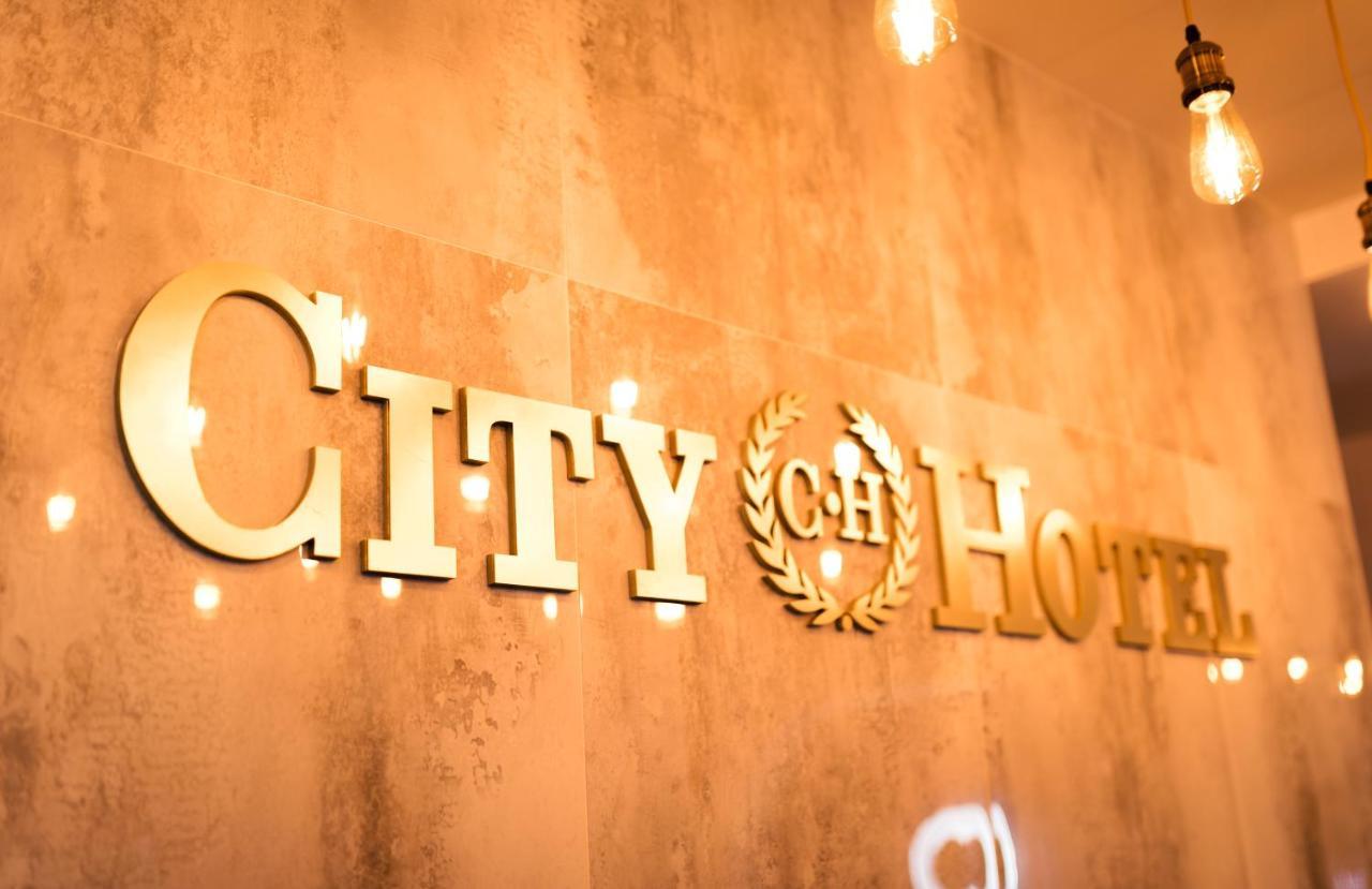 City Hotel Урошевац Экстерьер фото