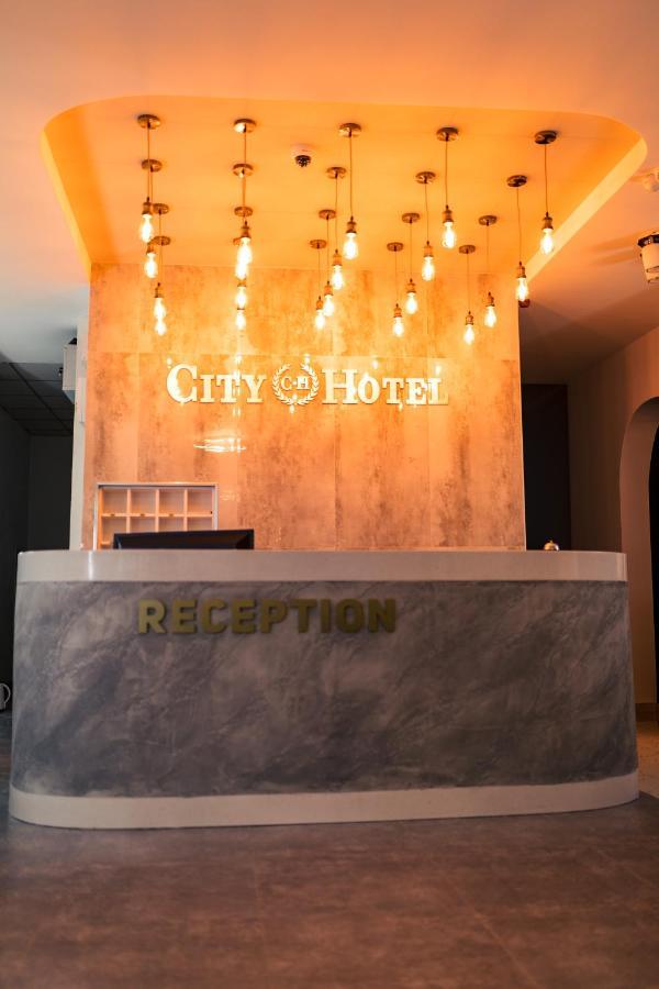 City Hotel Урошевац Экстерьер фото
